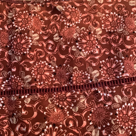 EUC Lane Bryant blouse with flutter sleeves size 14. Pink, Marron and brown. - Picture 5 of 5